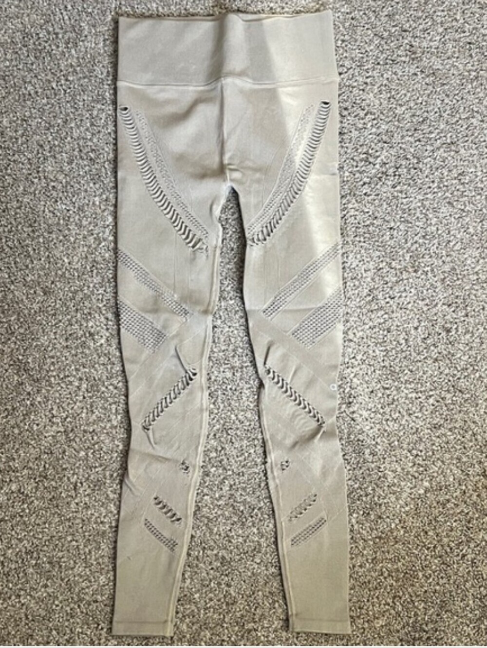 ALO Yoga Beige Sculptural Cutout Leggings Size Medium